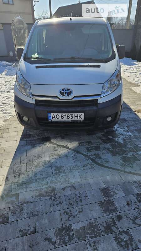 2013 toyota proace