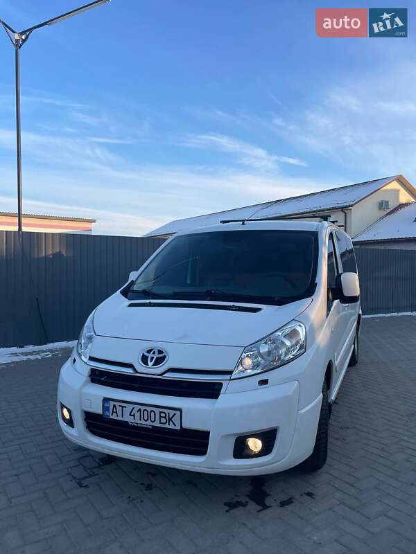 2015 toyota proace