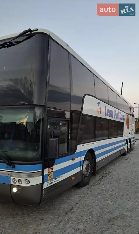 2003 van hool td927