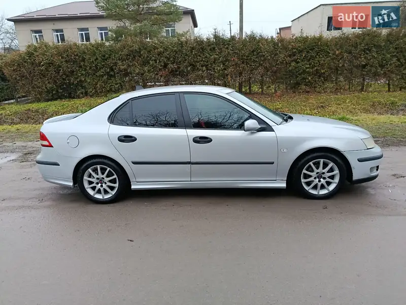 2005 saab 9-3