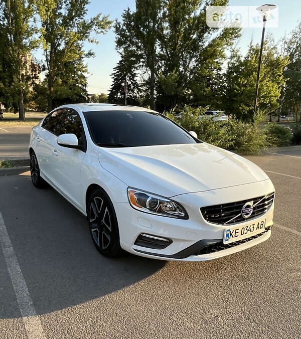 2017 volvo s60