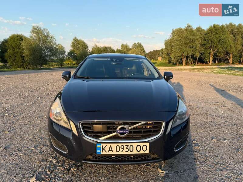 2013 VOLVO S60