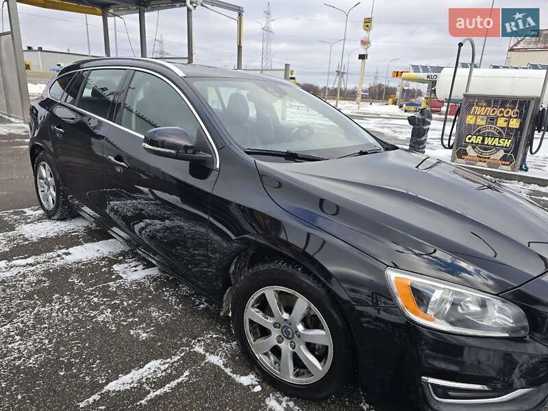 2015 volvo v60
