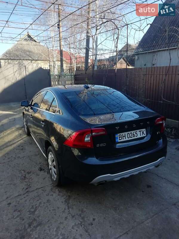 2011 volvo s60