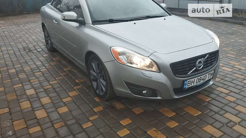 2010 volvo c70