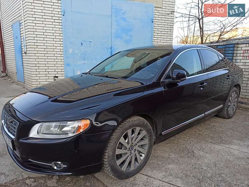 2011 volvo s80