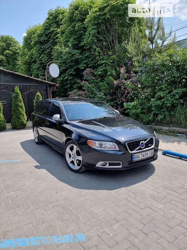 2010 volvo v70