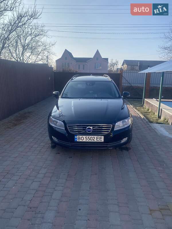 2015 volvo v70