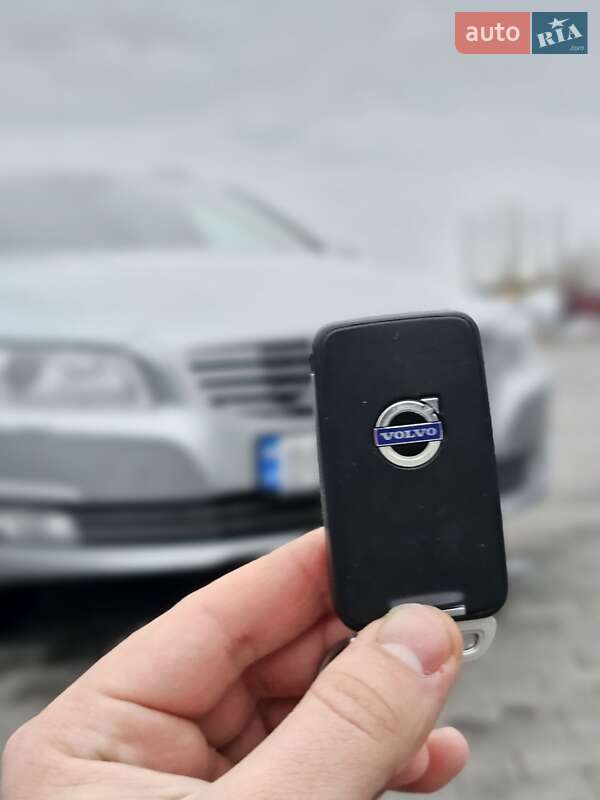 2014 volvo v70