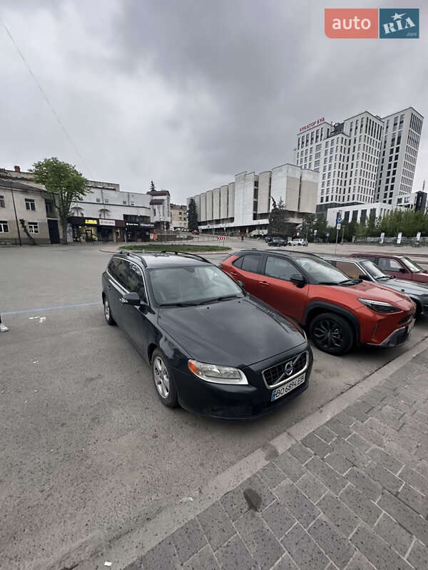 2010 volvo v70