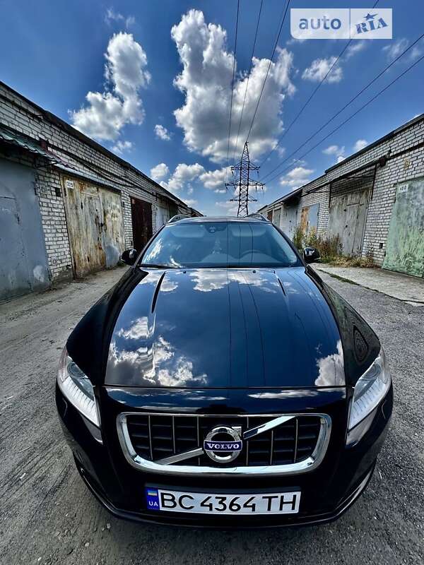 2011 volvo v70