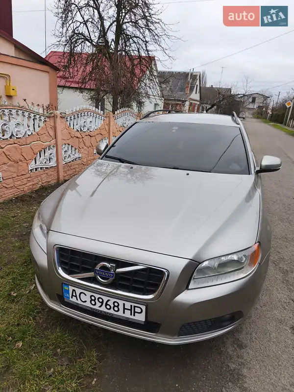 2012 volvo v70