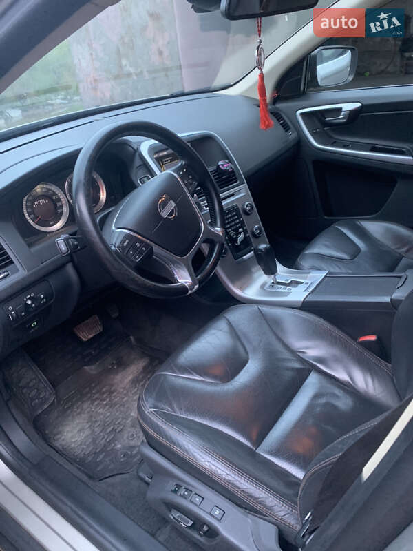 2011 volvo xc60