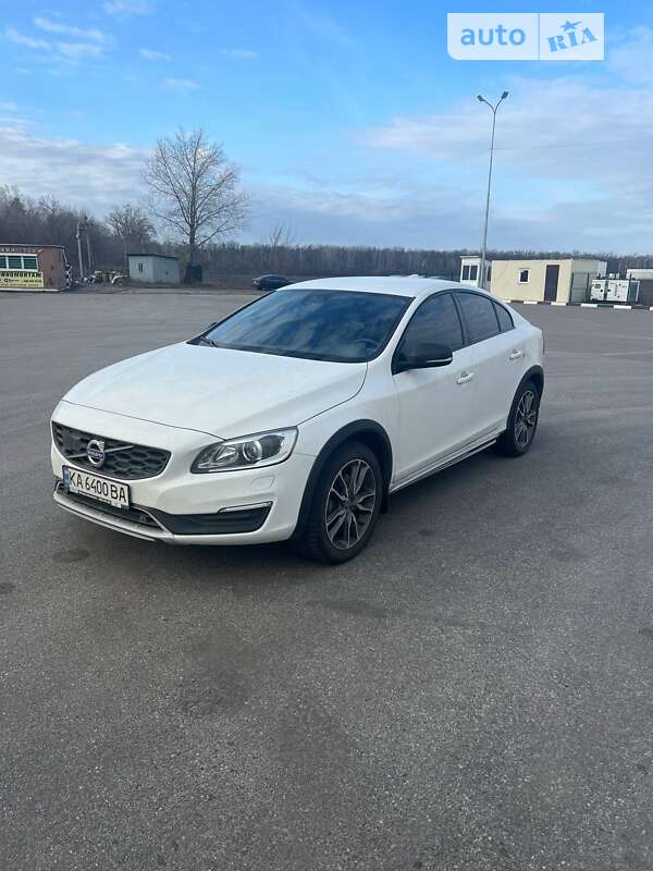 2017 volvo s60 cross country