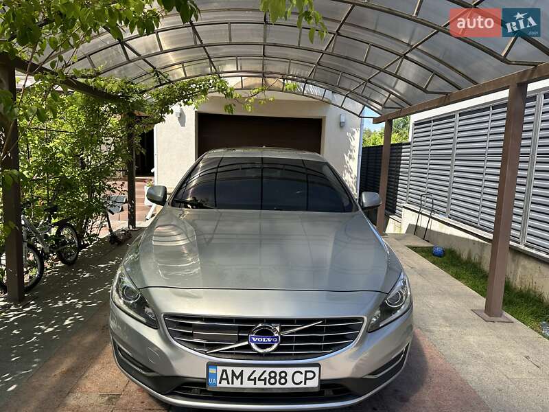 2017 volvo s60