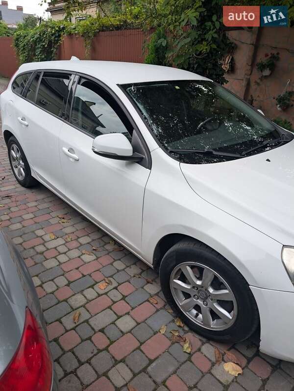 2011 volvo v60