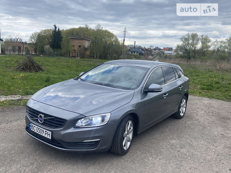 2015 volvo v60