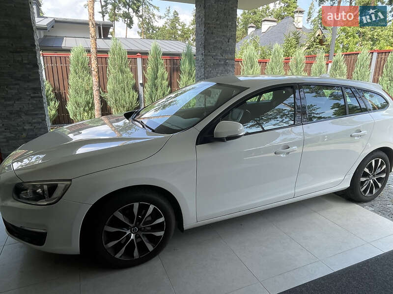 2017 volvo v60