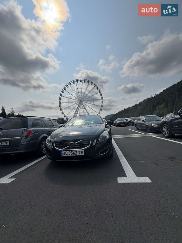 2012 volvo v60