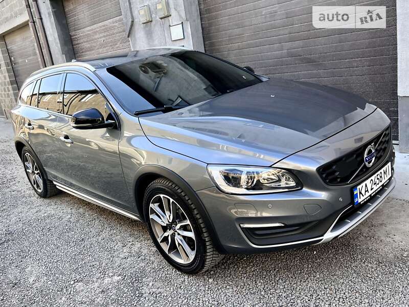 2016 volvo v60 cross country