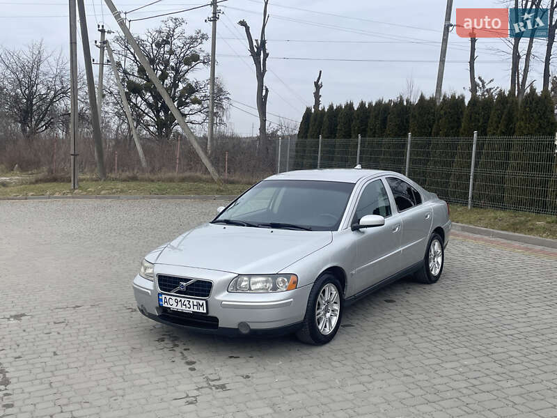 2005 volvo s60