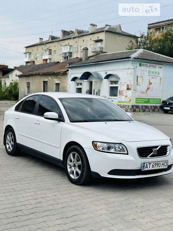 2009 volvo s40
