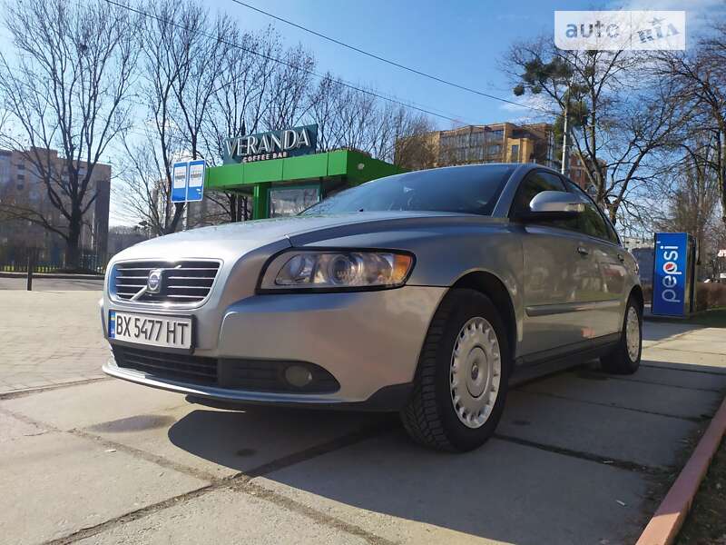 2010 volvo s40