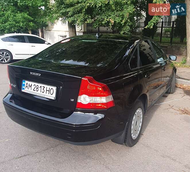 2005 volvo s40