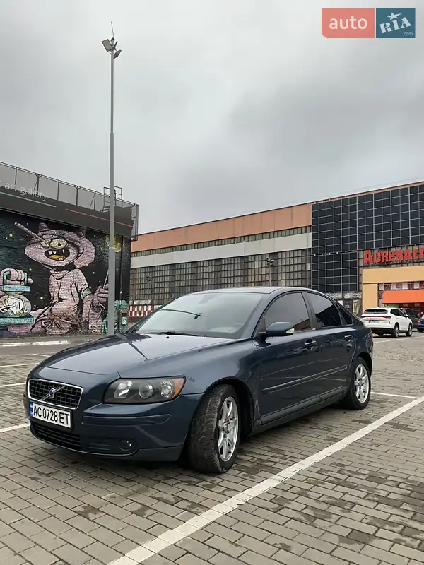 2005 volvo s40