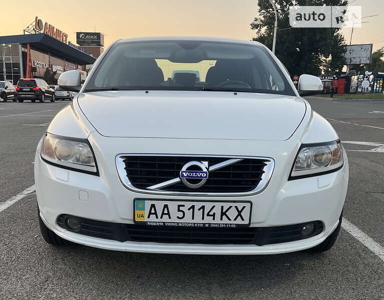 2011 volvo s40