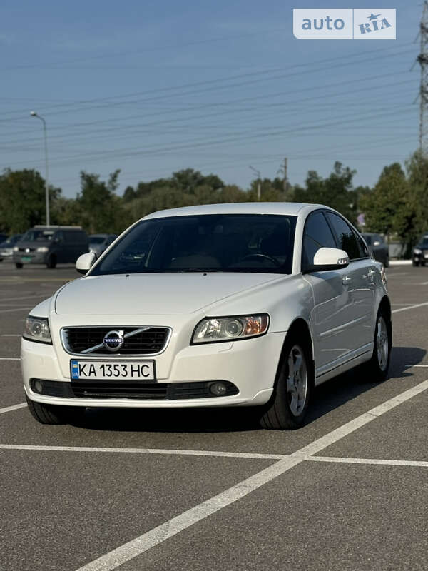 2012 volvo s40