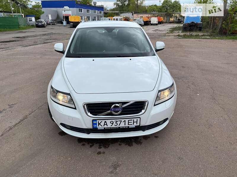 2012 volvo s40