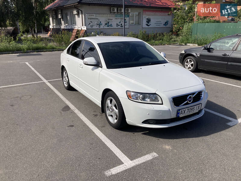 2012 volvo s40