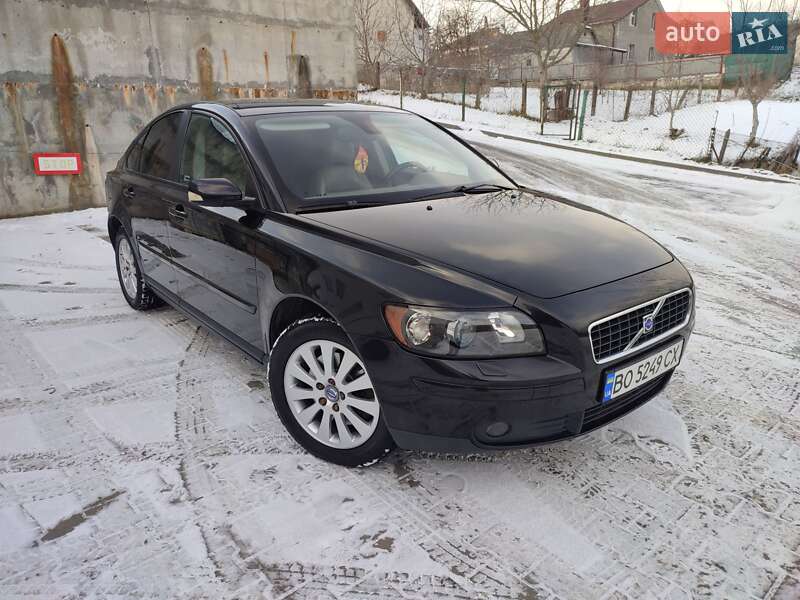 2004 volvo s40