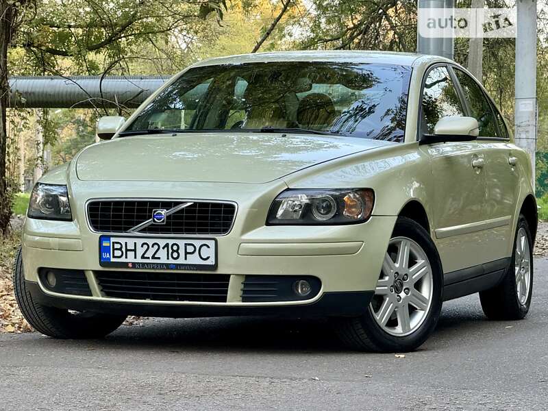 2004 volvo s40