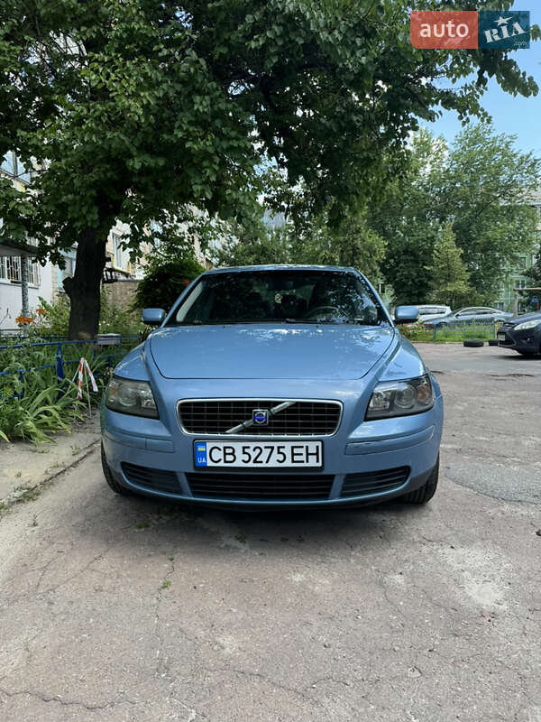 2005 volvo s40