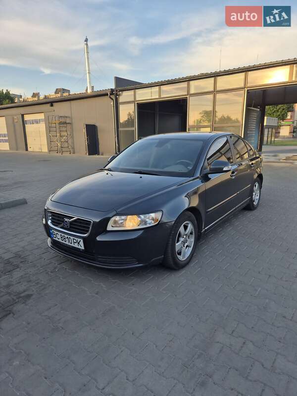 2009 volvo s40