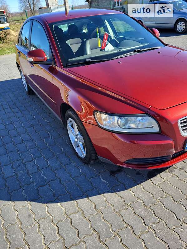 2010 volvo s40