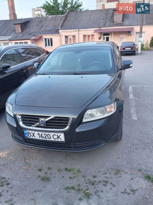 2010 volvo s40