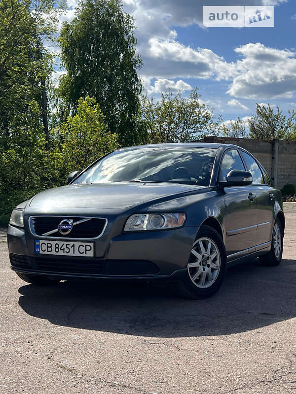 2010 volvo s40