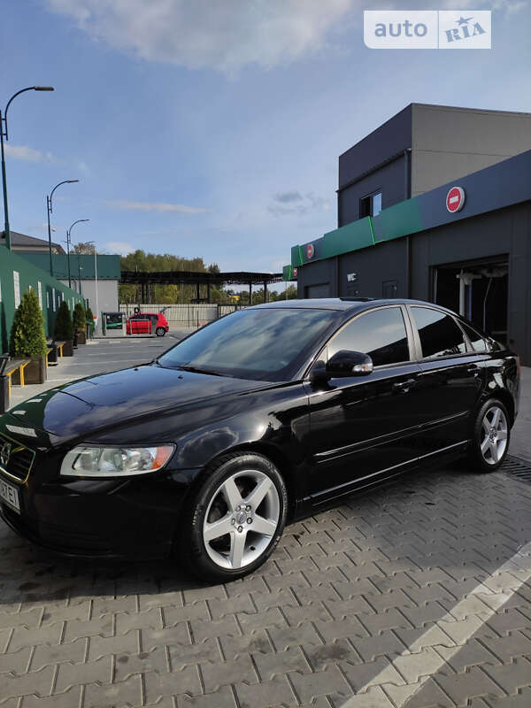 2010 volvo s40