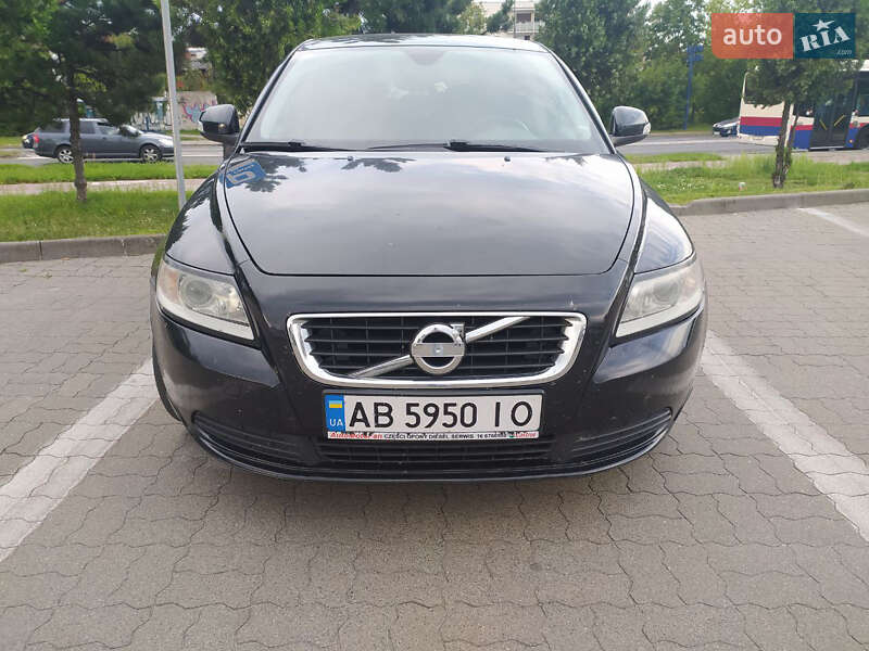 2011 volvo s40