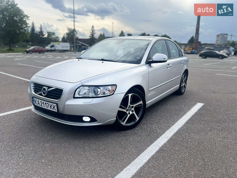 2011 volvo s40