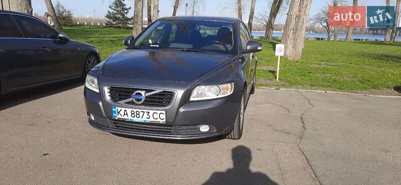 2011 volvo s40