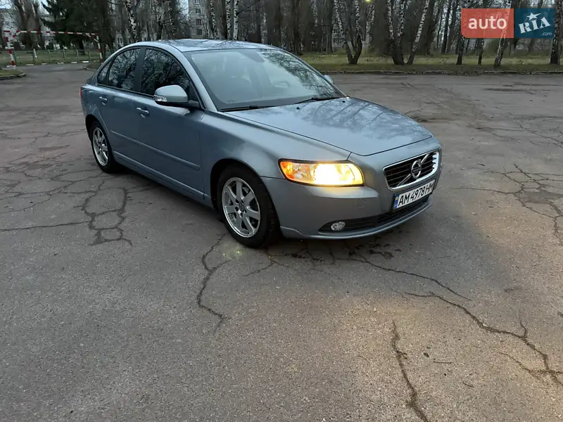 2012 volvo s40