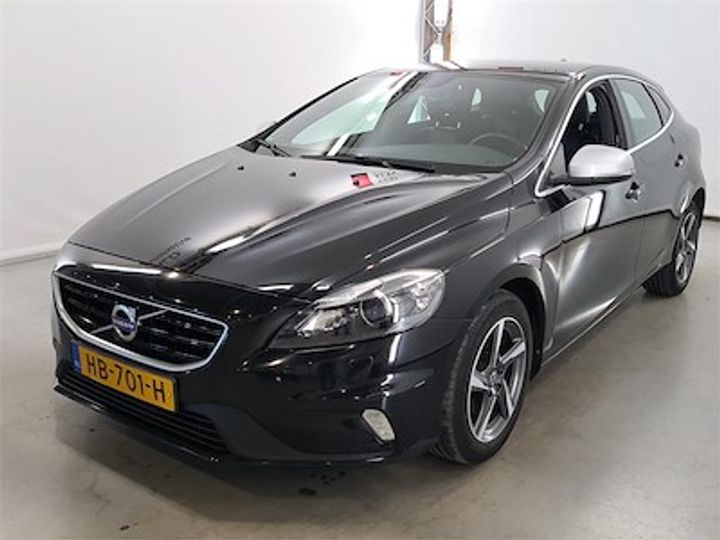 2015 volvo v40