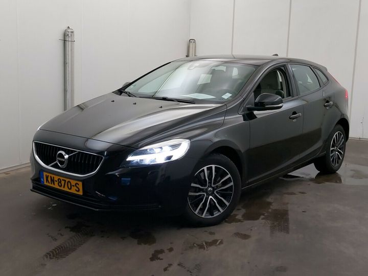 2017 volvo v40