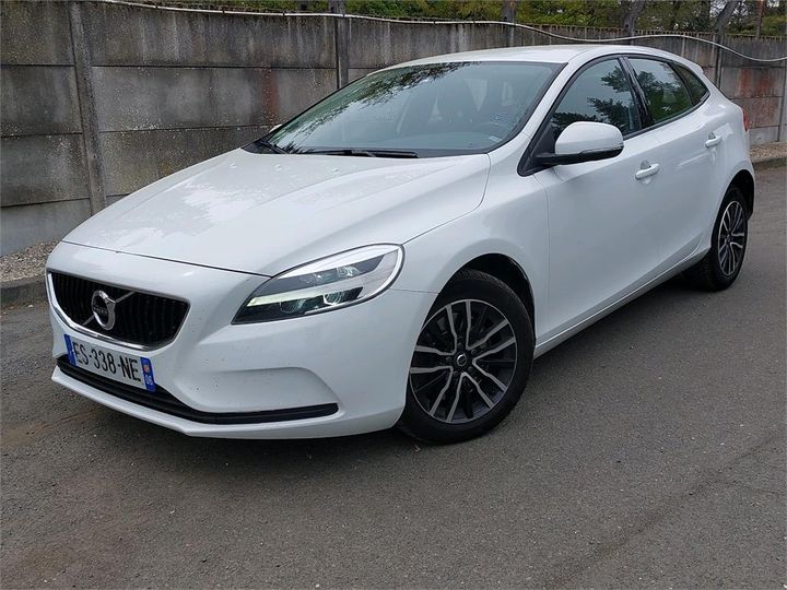 2017 volvo v40
