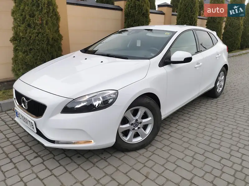 2016 volvo v40