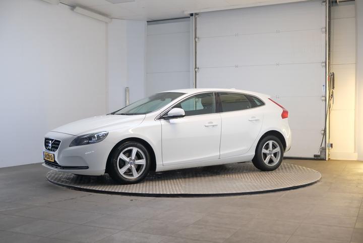 2014 volvo v40